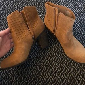 Vince Camuto Booties